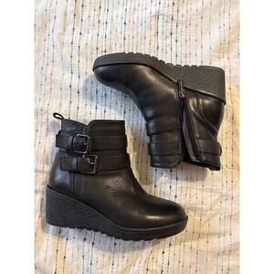 Carmela NWOT Black Leather Wedge Ankle Booties Size EU 36 US 6